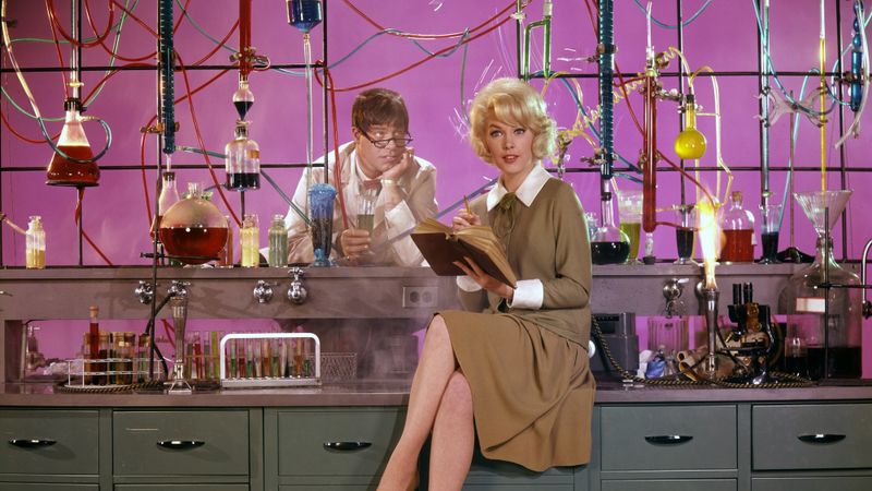 Docteur Jerry et Mister Love Backdrop Image